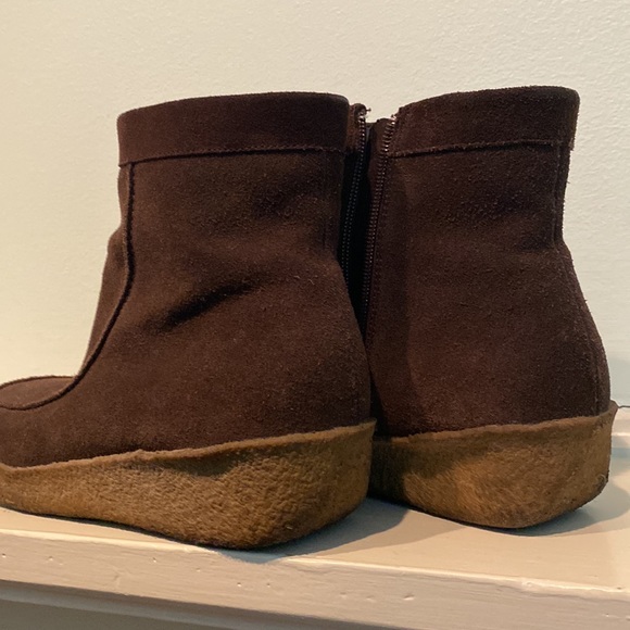 Yellow box suede zip side booties - Picture 3 of 6